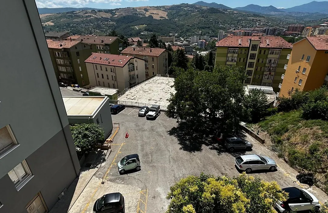 Alloggio in Centro Città con Parcheggio Privato e WIFI-1